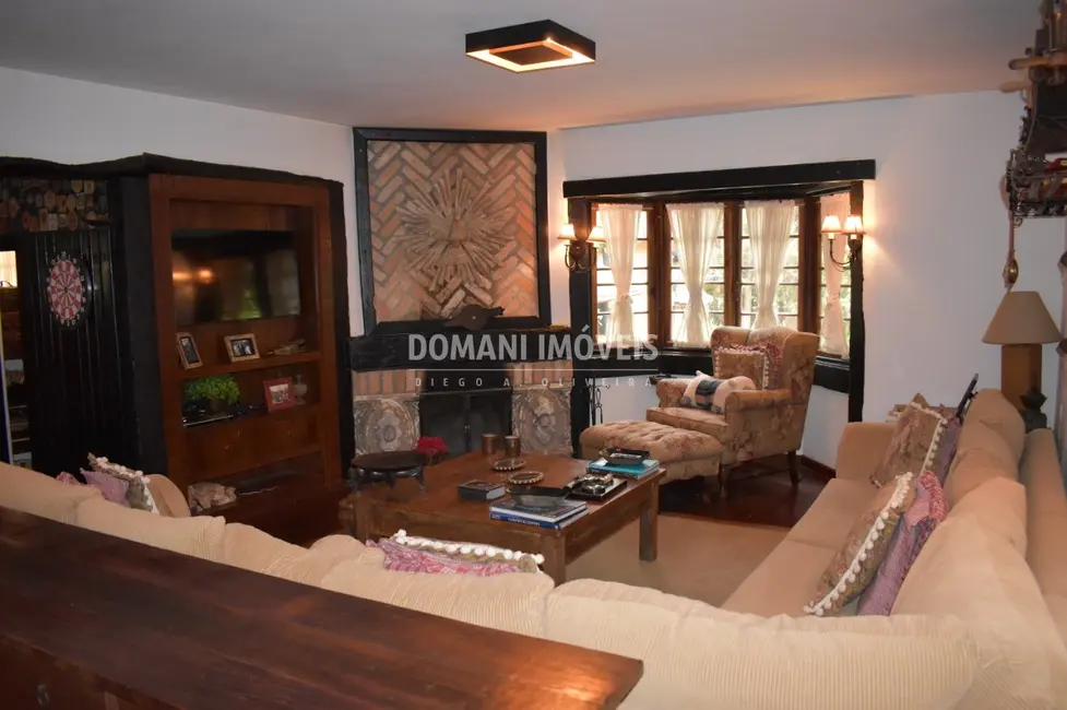 Foto 8 de Casa de Condomínio com 6 quartos à venda, 565m2 em Campos Do Jordao - SP