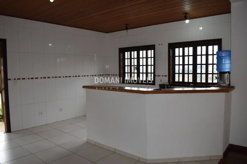 Foto 9 de Casa com 3 quartos à venda, 230m2 em Campos Do Jordao - SP
