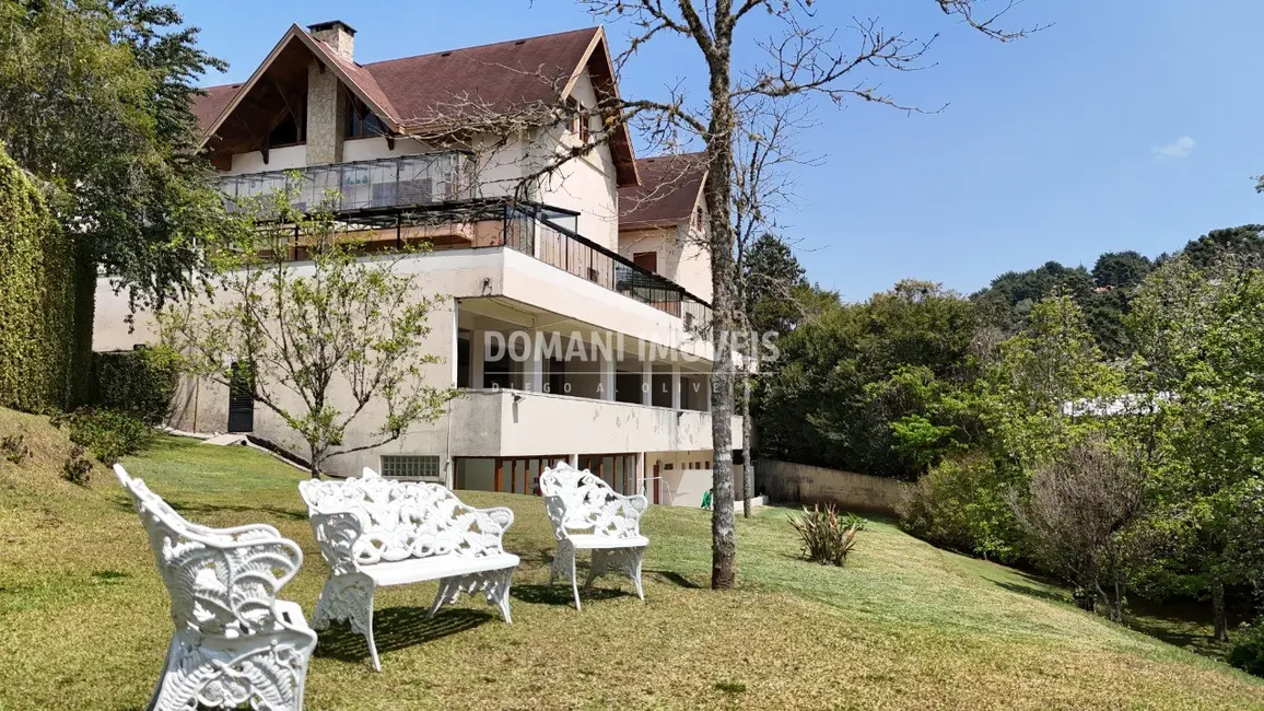 Foto 2 de Apartamento com 3 quartos à venda, 132m2 em Campos Do Jordao - SP