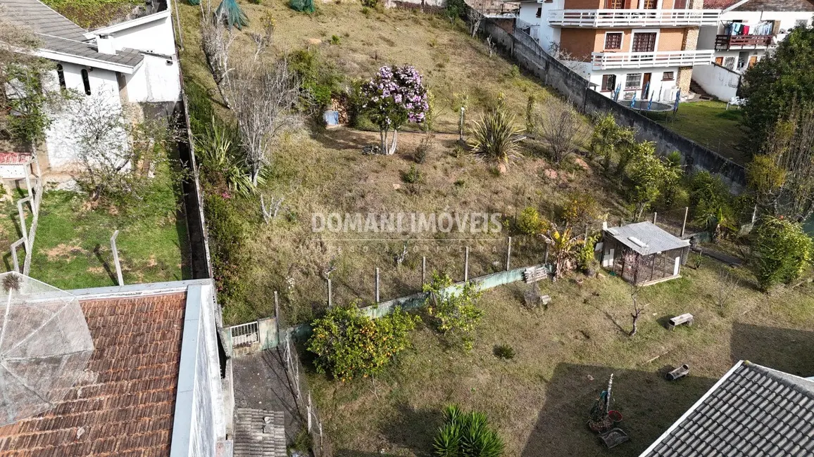 Foto 3 de Casa com 3 quartos à venda, 520m2 em Campos Do Jordao - SP
