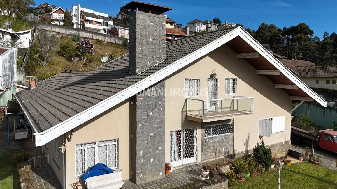 Foto 1 de Casa com 3 quartos à venda, 520m2 em Campos Do Jordao - SP