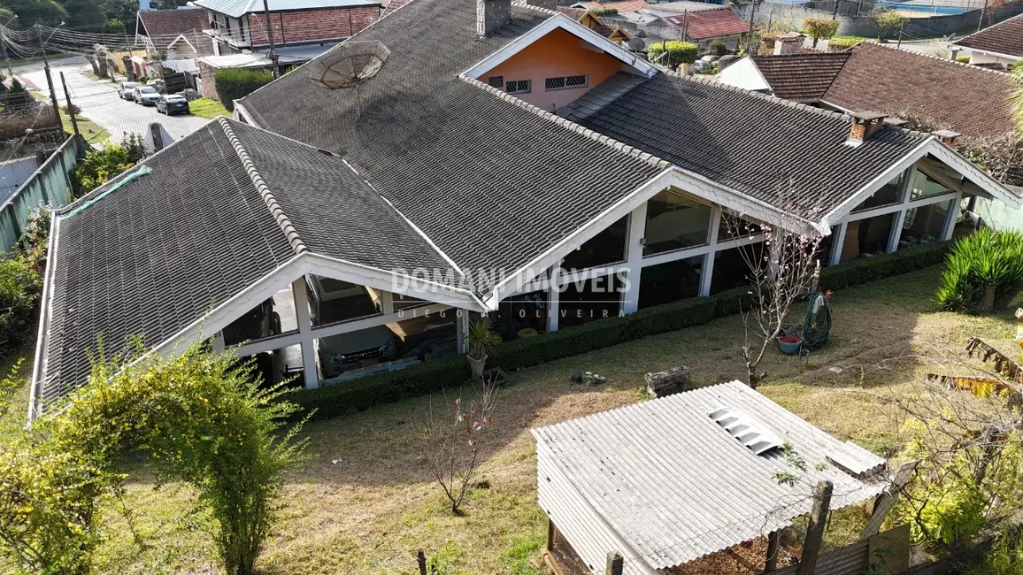 Foto 6 de Casa com 3 quartos à venda, 520m2 em Campos Do Jordao - SP