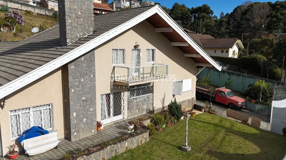 Foto 5 de Casa com 3 quartos à venda, 520m2 em Campos Do Jordao - SP