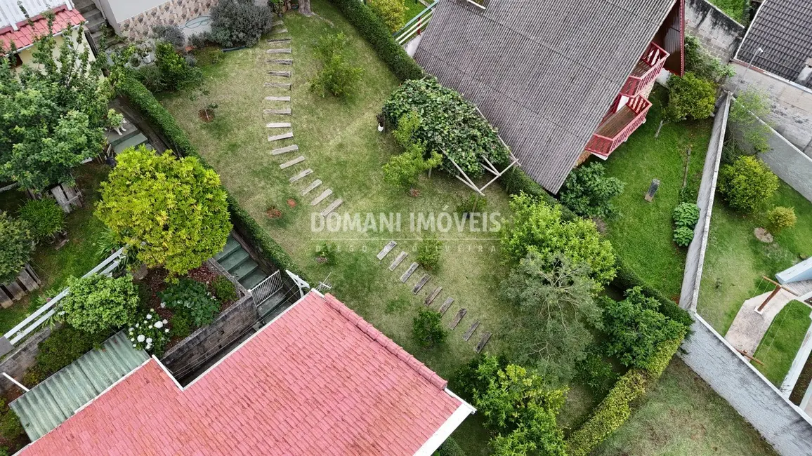 Foto 6 de Casa com 4 quartos à venda, 202m2 em Campos Do Jordao - SP