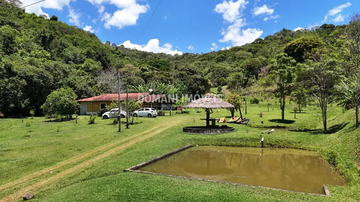 Foto 1 de Sítio / Rancho com 2 quartos à venda, 200m2 em Santo Antonio Do Pinhal - SP