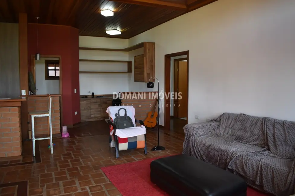 Foto 9 de Casa com 2 quartos à venda, 144m2 em Santo Antonio Do Pinhal - SP