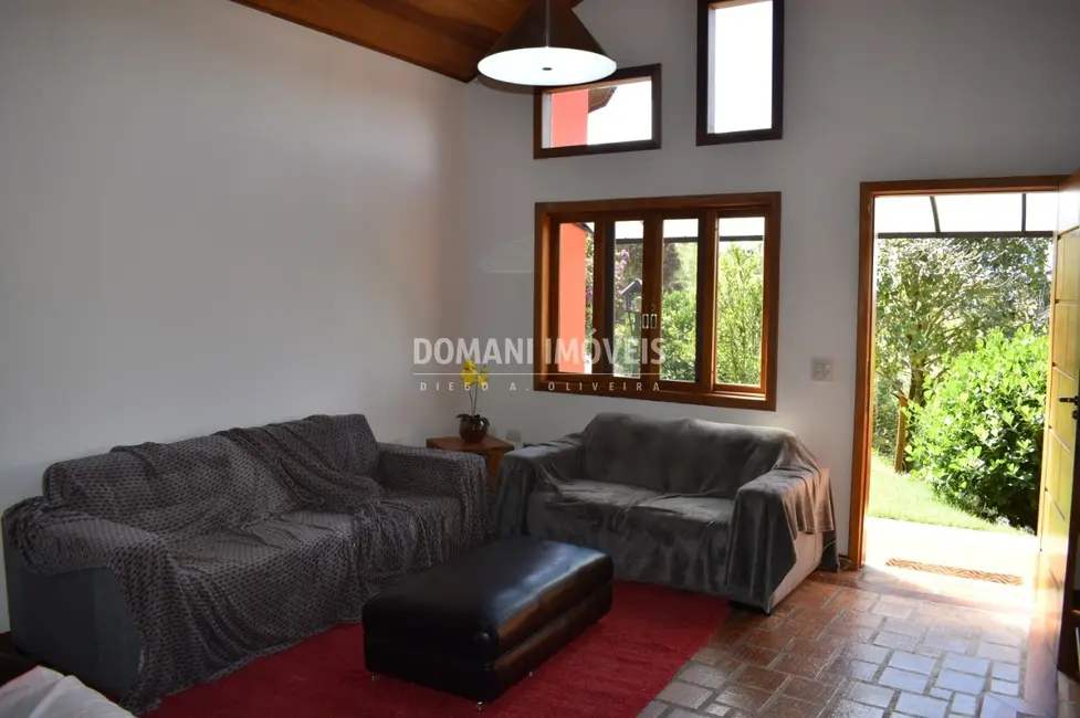 Foto 8 de Casa com 2 quartos à venda, 144m2 em Santo Antonio Do Pinhal - SP