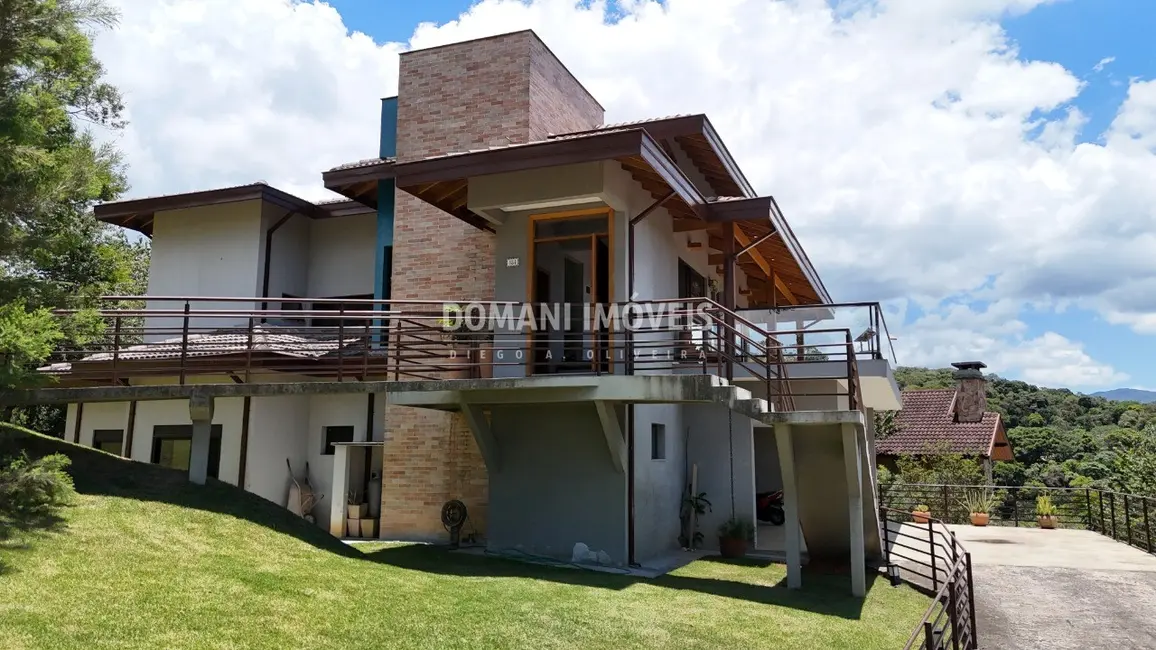 Foto 2 de Casa de Condomínio com 4 quartos à venda, 340m2 em Santo Antonio Do Pinhal - SP