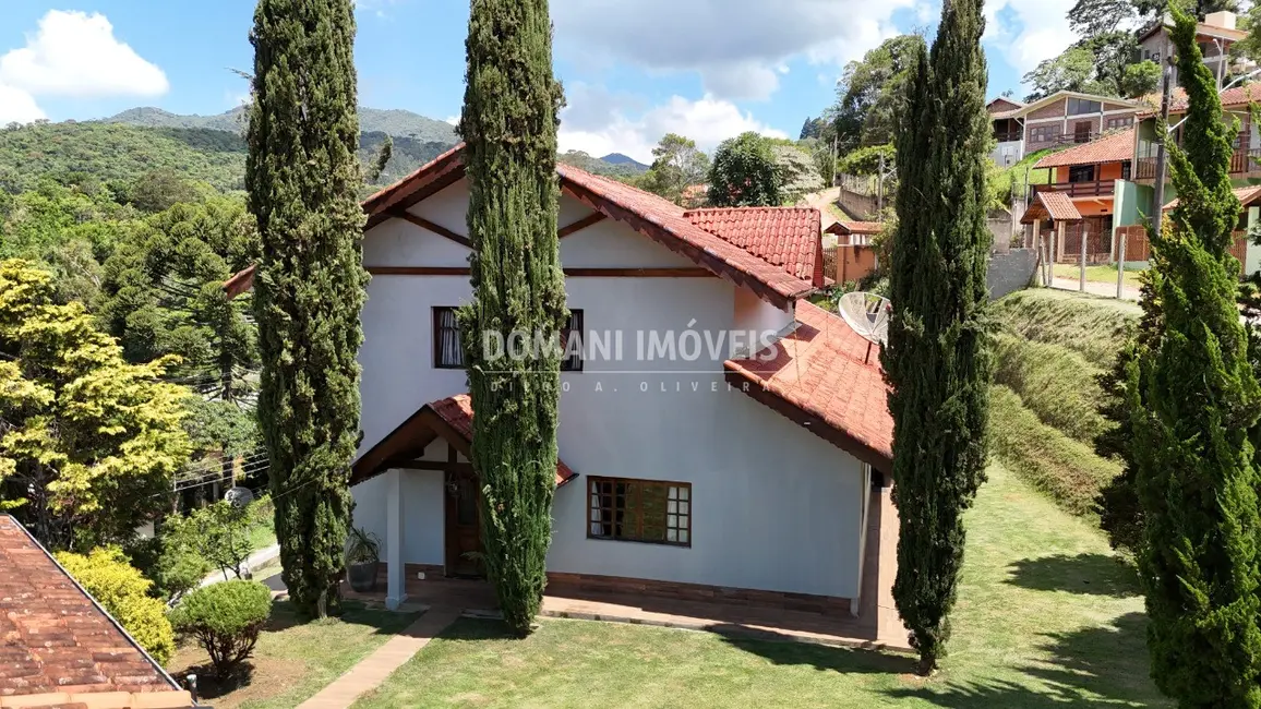 Foto 4 de Casa com 3 quartos à venda, 393m2 em Santo Antonio Do Pinhal - SP