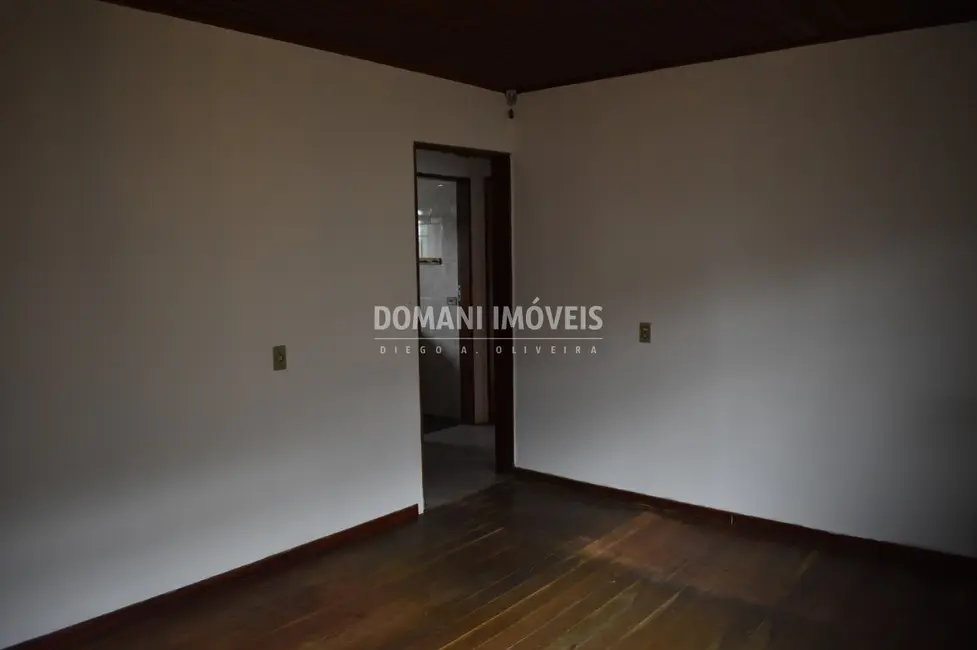 Foto 7 de Casa com 2 quartos à venda, 122m2 em Campos Do Jordao - SP