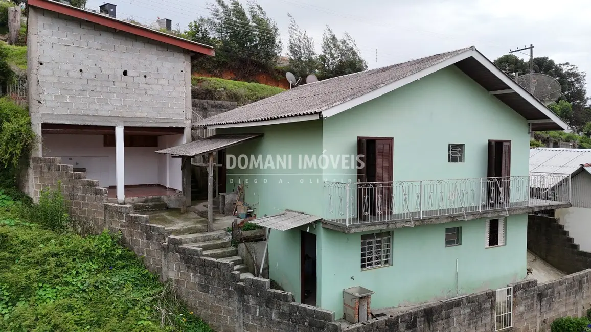 Foto 1 de Casa com 2 quartos à venda, 122m2 em Campos Do Jordao - SP