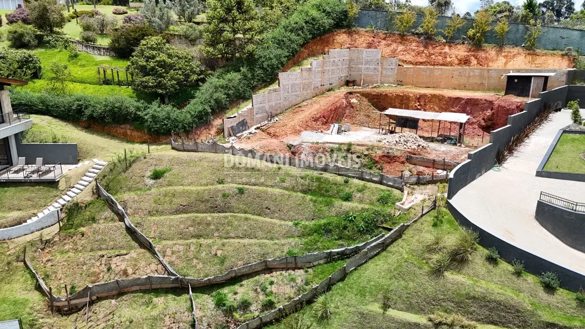 Foto 2 de Terreno / Lote à venda, 1010m2 em Campos Do Jordao - SP