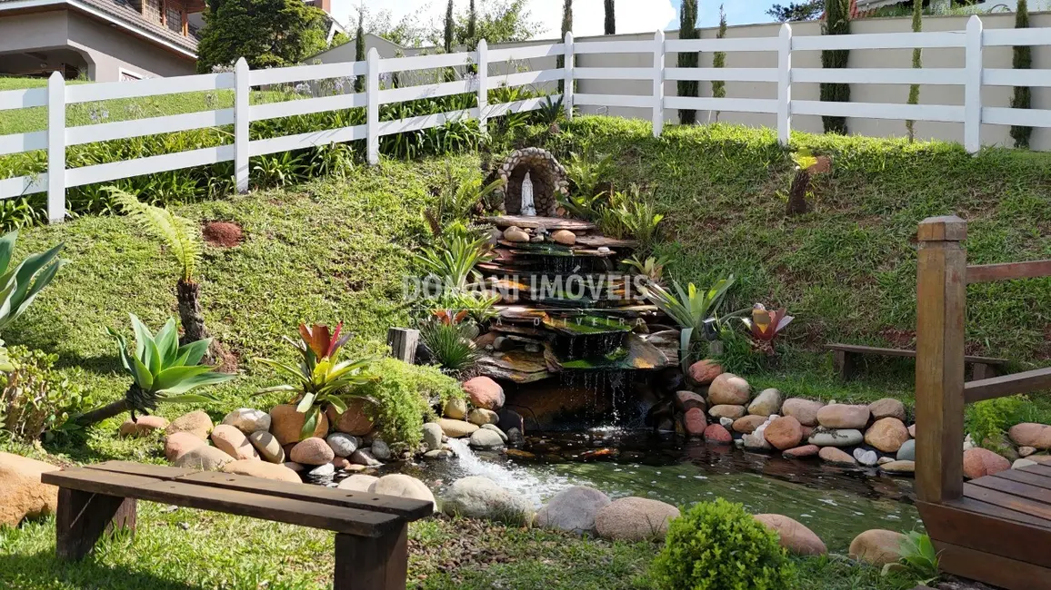 Foto 3 de Casa de Condomínio com 4 quartos à venda, 400m2 em Campos Do Jordao - SP