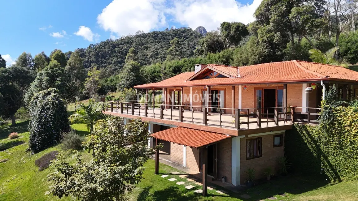 Foto 2 de Casa com 3 quartos à venda, 250m2 em Sao Bento Do Sapucai - SP