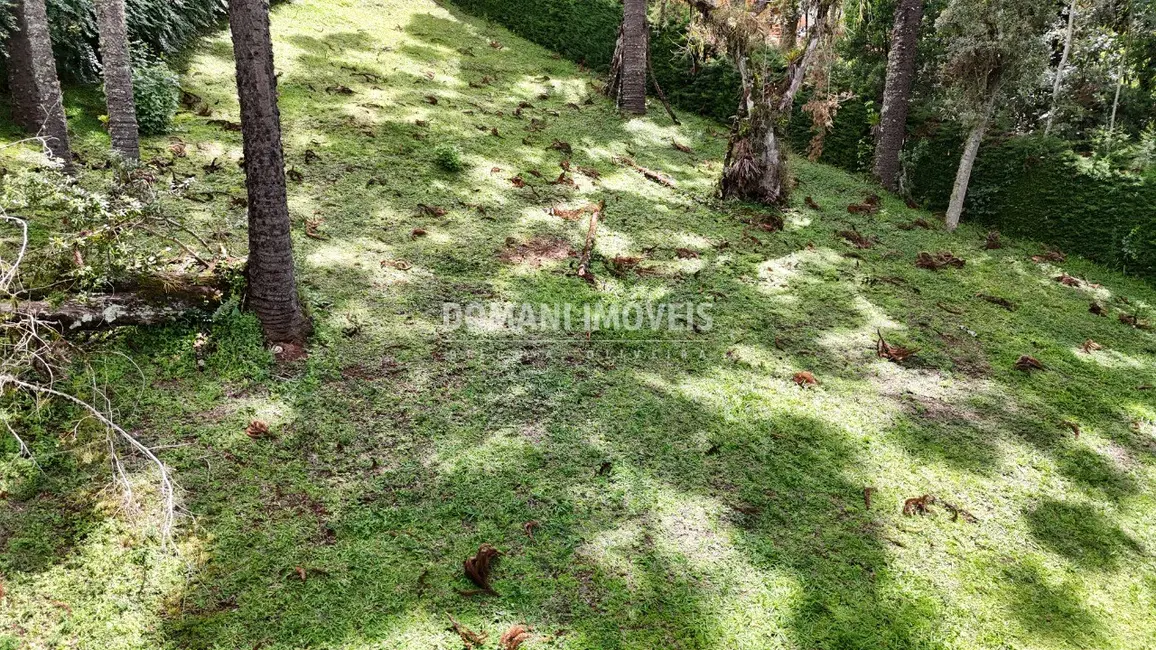 Foto 5 de Terreno / Lote à venda, 1065m2 em Campos Do Jordao - SP