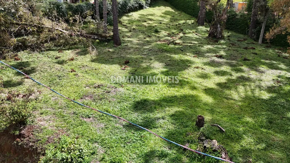 Foto 2 de Terreno / Lote à venda, 1065m2 em Campos Do Jordao - SP