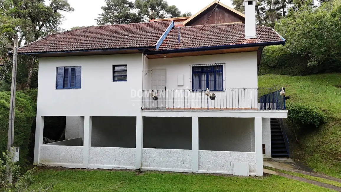 Foto 2 de Casa de Condomínio com 2 quartos à venda, 97m2 em Campos Do Jordao - SP