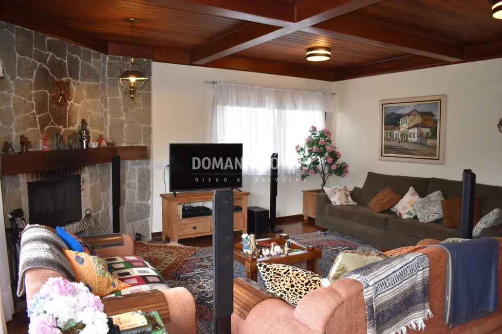 Foto 9 de Casa de Condomínio com 5 quartos à venda, 165m2 em Campos Do Jordao - SP