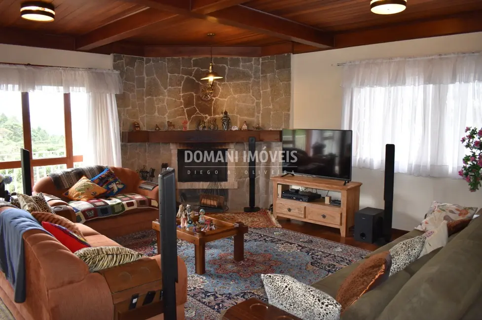 Foto 8 de Casa de Condomínio com 5 quartos à venda, 165m2 em Campos Do Jordao - SP