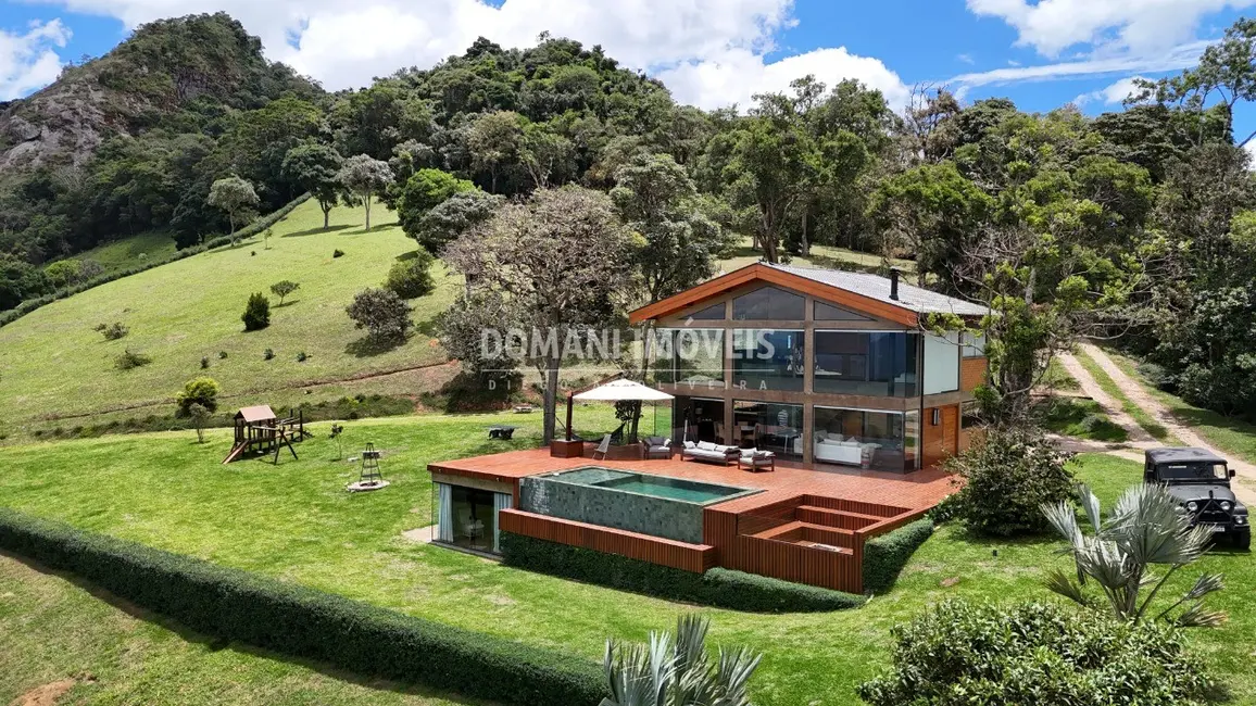 Foto 2 de Casa com 3 quartos à venda, 400m2 em Sao Bento Do Sapucai - SP