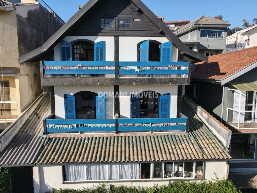 Foto 3 de Casa com 5 quartos à venda e para alugar, 175m2 em Campos Do Jordao - SP