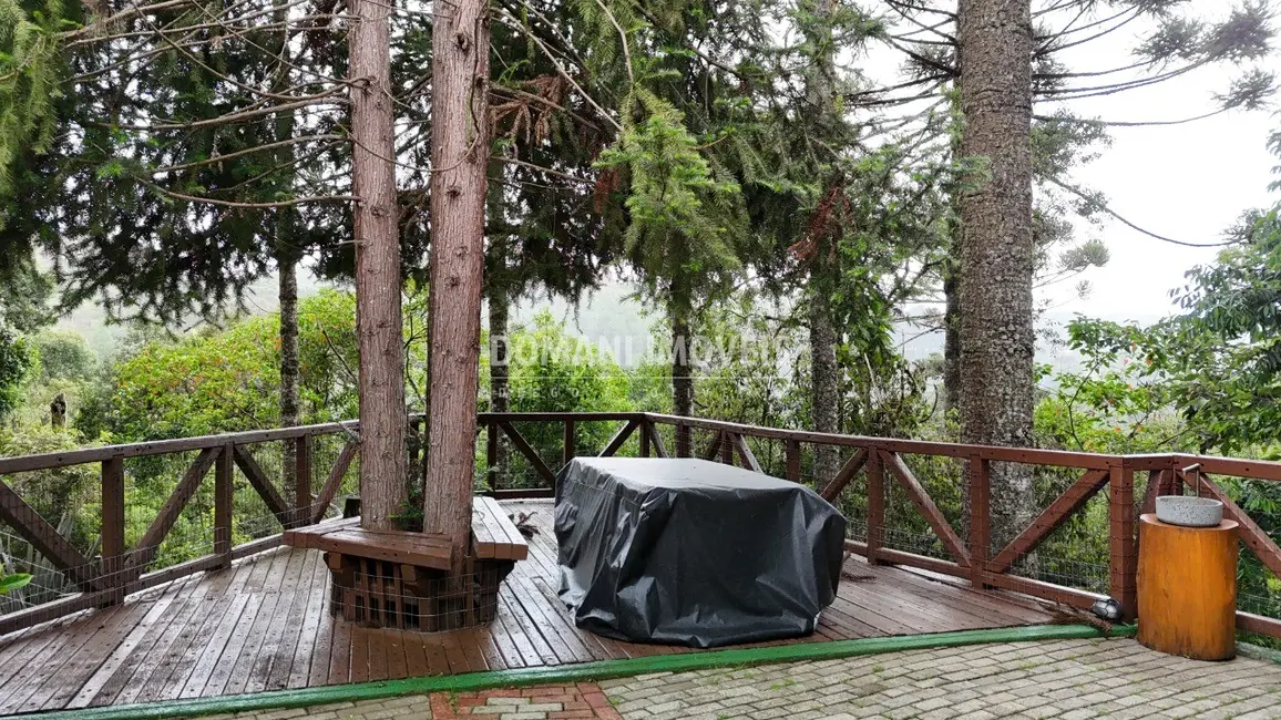 Casa de Condomínio com 3 quartos à venda, 264m2 em Campos Do Jordao - SP - imagem 6 Foto 6 de Casa de Condomínio com 3 quartos à venda, 264m2 em Campos Do Jordao - SP