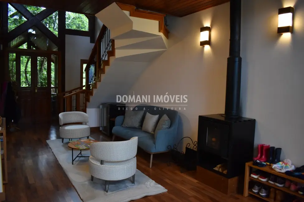 Casa de Condomínio com 3 quartos à venda, 264m2 em Campos Do Jordao - SP - imagem 9 Foto 9 de Casa de Condomínio com 3 quartos à venda, 264m2 em Campos Do Jordao - SP