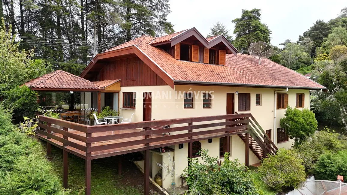 Foto 1 de Casa de Condomínio com 4 quartos à venda, 167m2 em Campos Do Jordao - SP