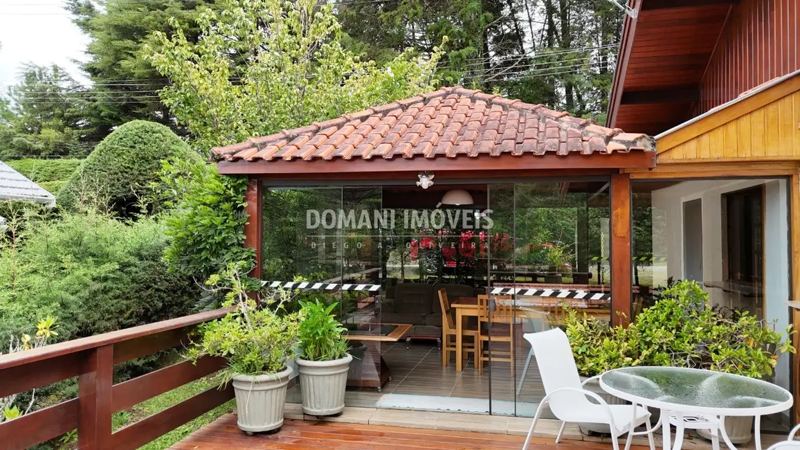 Foto 6 de Casa de Condomínio com 4 quartos à venda, 167m2 em Campos Do Jordao - SP