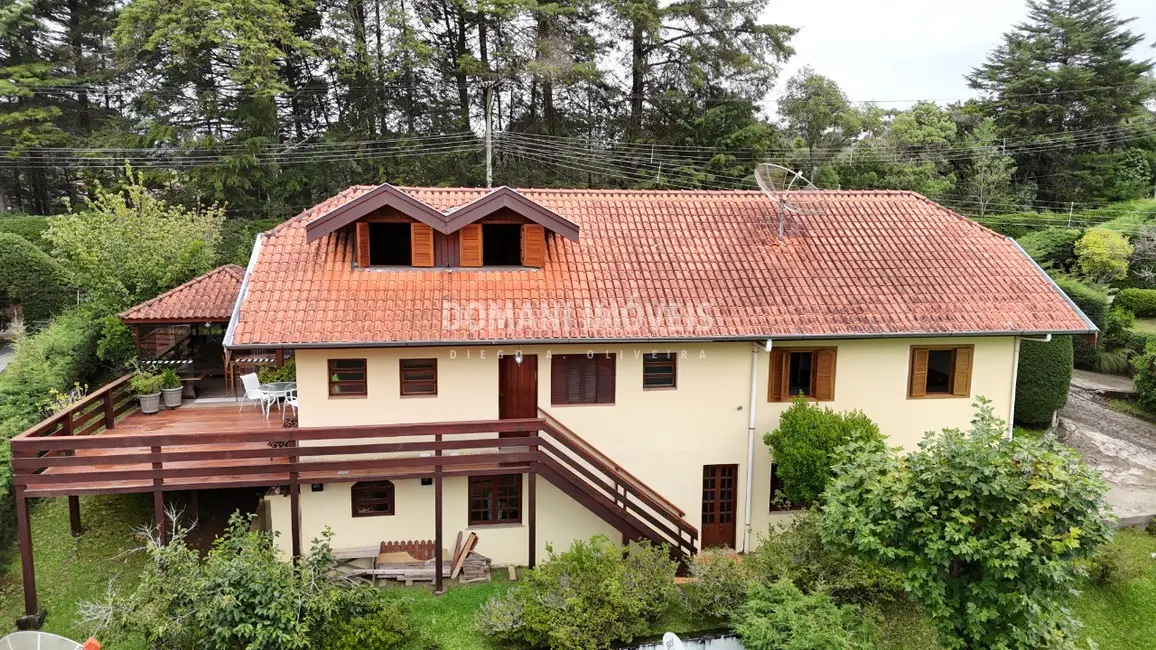 Foto 2 de Casa de Condomínio com 4 quartos à venda, 167m2 em Campos Do Jordao - SP