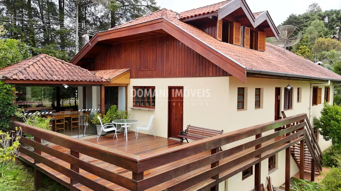 Foto 5 de Casa de Condomínio com 4 quartos à venda, 167m2 em Campos Do Jordao - SP