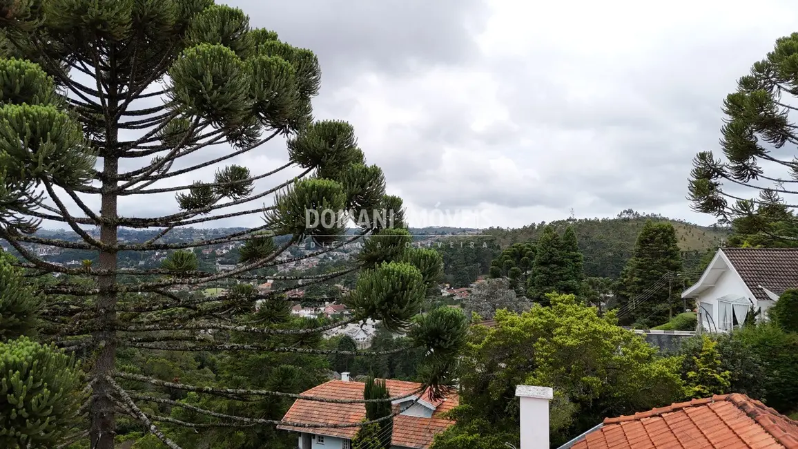Foto 4 de Casa de Condomínio com 4 quartos à venda, 167m2 em Campos Do Jordao - SP