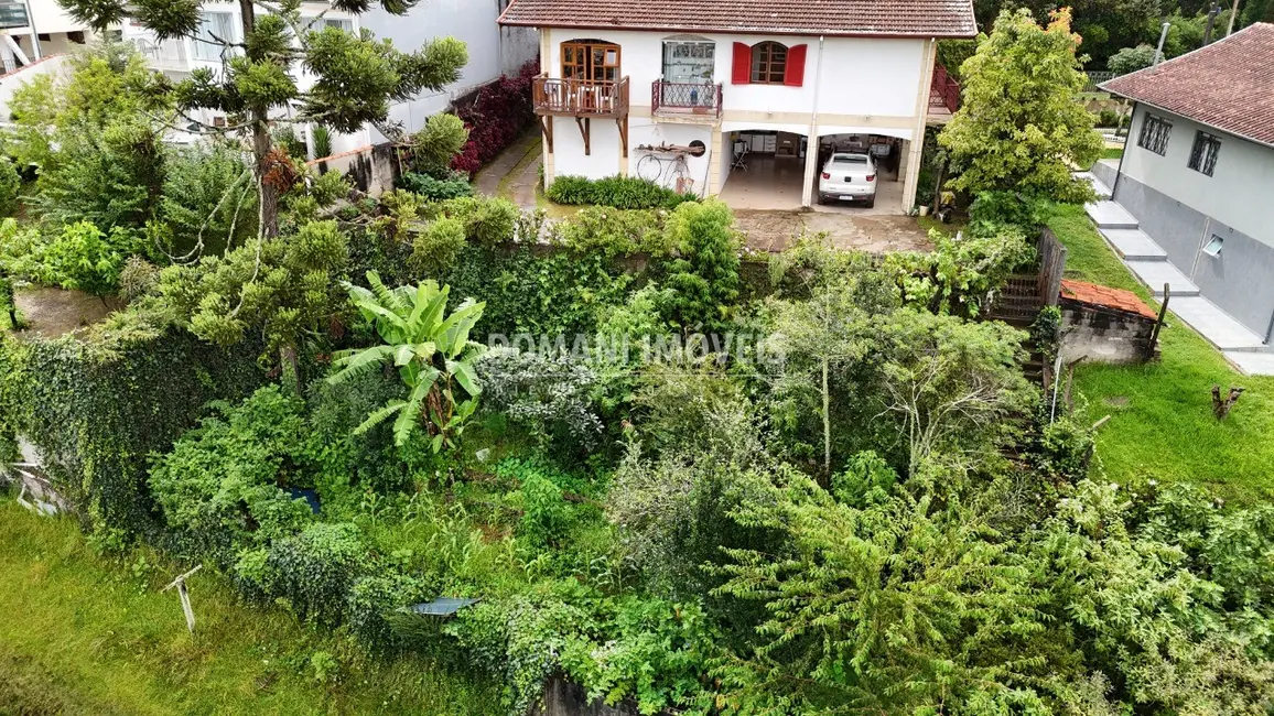 Casa com 4 quartos à venda, 248m2 em Campos Do Jordao - SP - imagem 7 Foto 7 de Casa com 4 quartos à venda, 248m2 em Campos Do Jordao - SP
