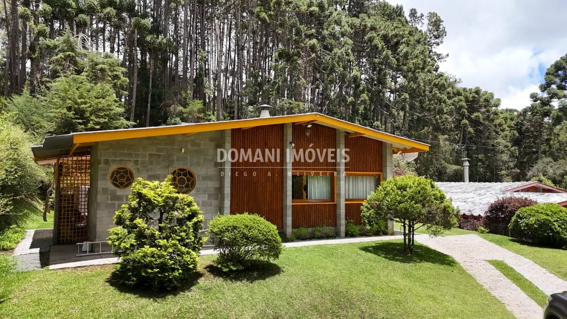 Foto 4 de Casa com 4 quartos à venda, 190m2 em Campos Do Jordao - SP