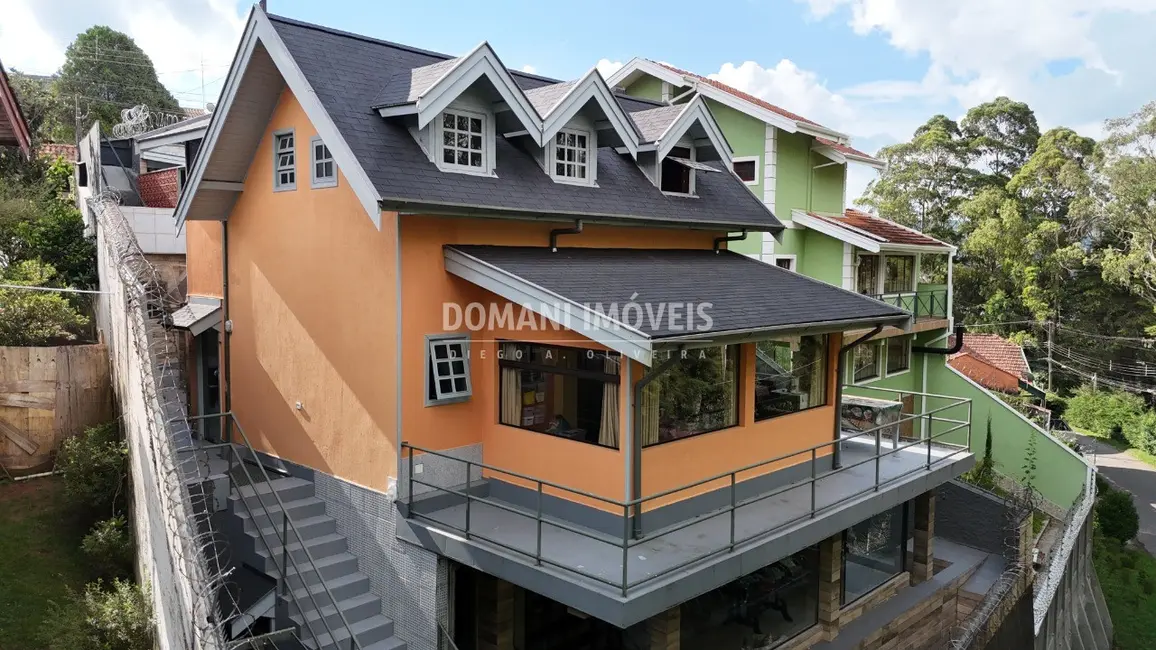 Foto 5 de Casa com 2 quartos à venda, 215m2 em Campos Do Jordao - SP