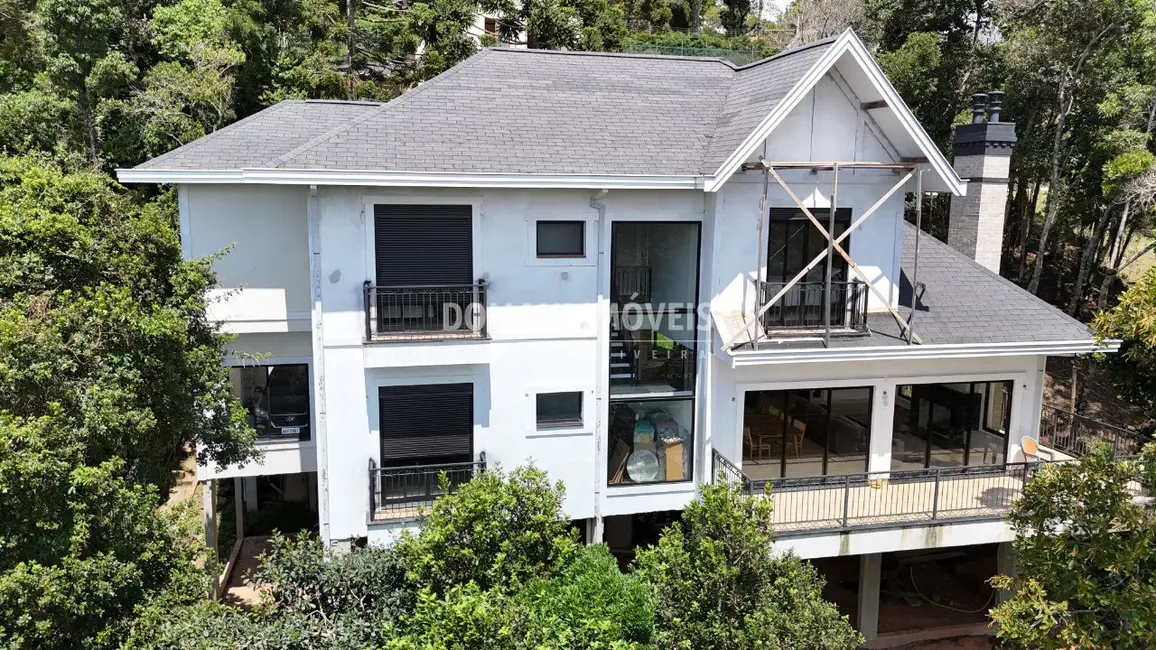 Foto 2 de Casa de Condomínio com 4 quartos à venda, 400m2 em Campos Do Jordao - SP