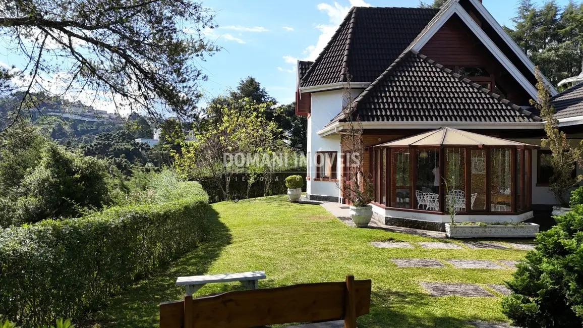 Foto 3 de Casa de Condomínio com 4 quartos à venda e para alugar, 248m2 em Campos Do Jordao - SP