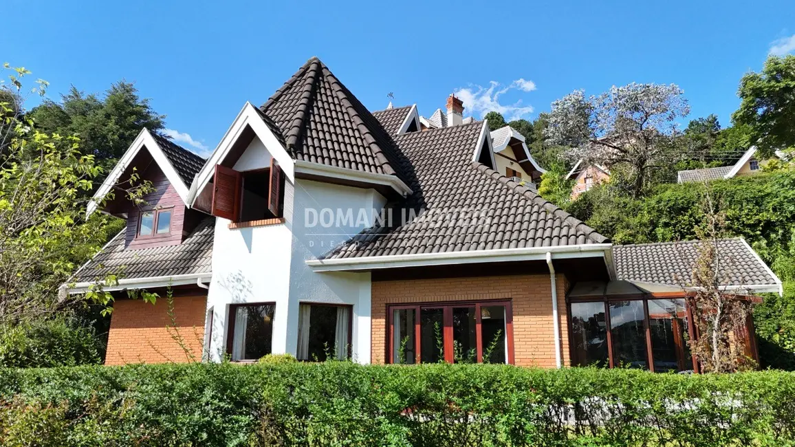Foto 5 de Casa de Condomínio com 4 quartos à venda e para alugar, 248m2 em Campos Do Jordao - SP