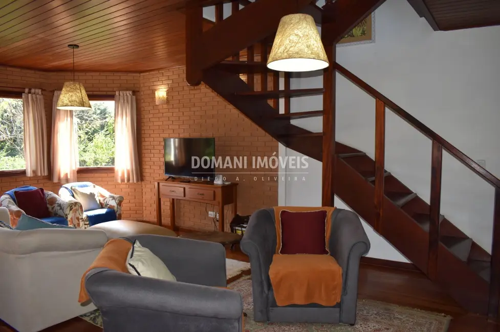 Foto 9 de Casa de Condomínio com 4 quartos à venda e para alugar, 248m2 em Campos Do Jordao - SP