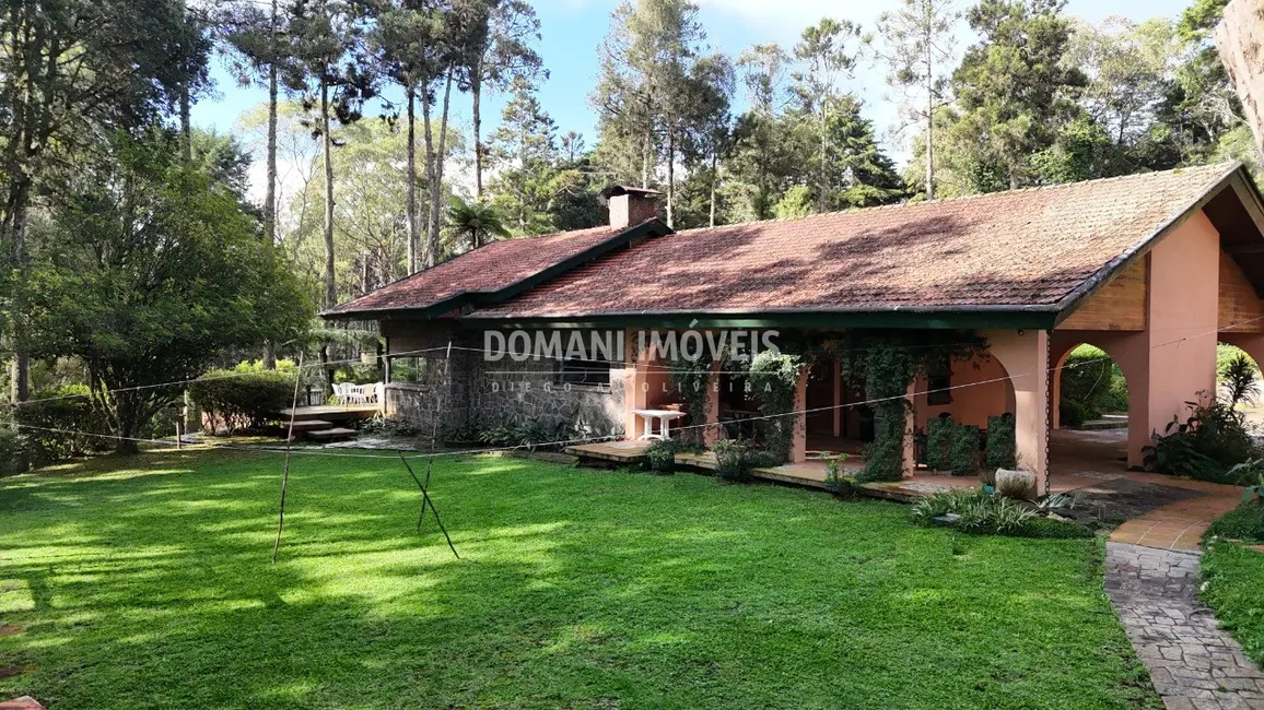Foto 1 de Casa com 3 quartos à venda, 1617m2 em Campos Do Jordao - SP