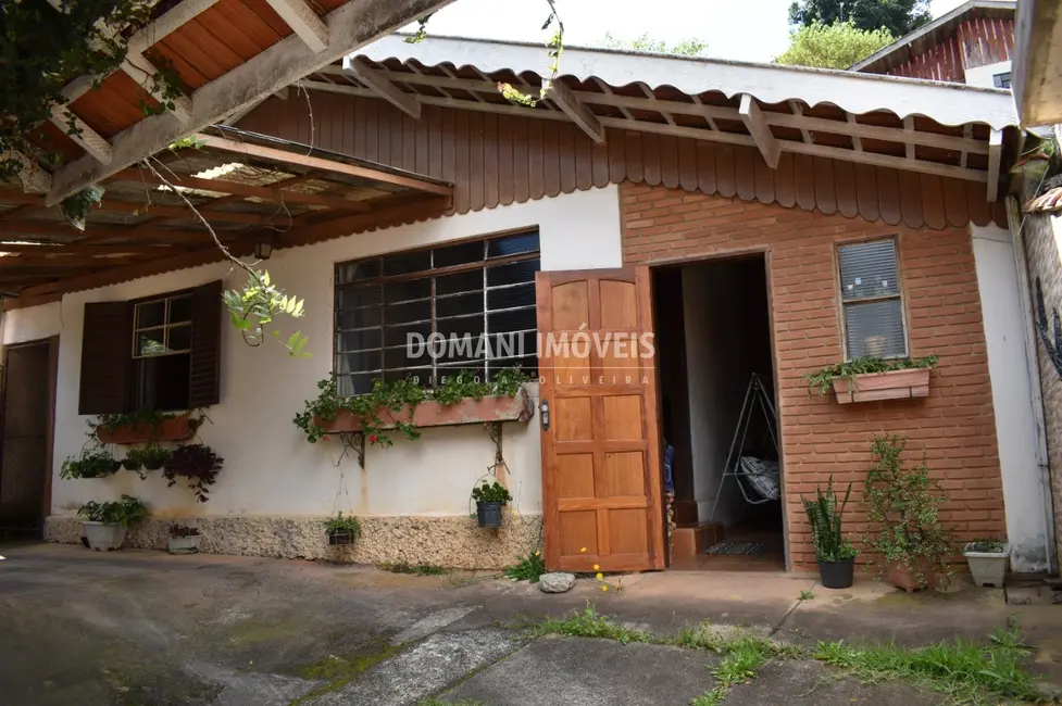 Foto 1 de Casa com 3 quartos à venda, 118m2 em Campos Do Jordao - SP