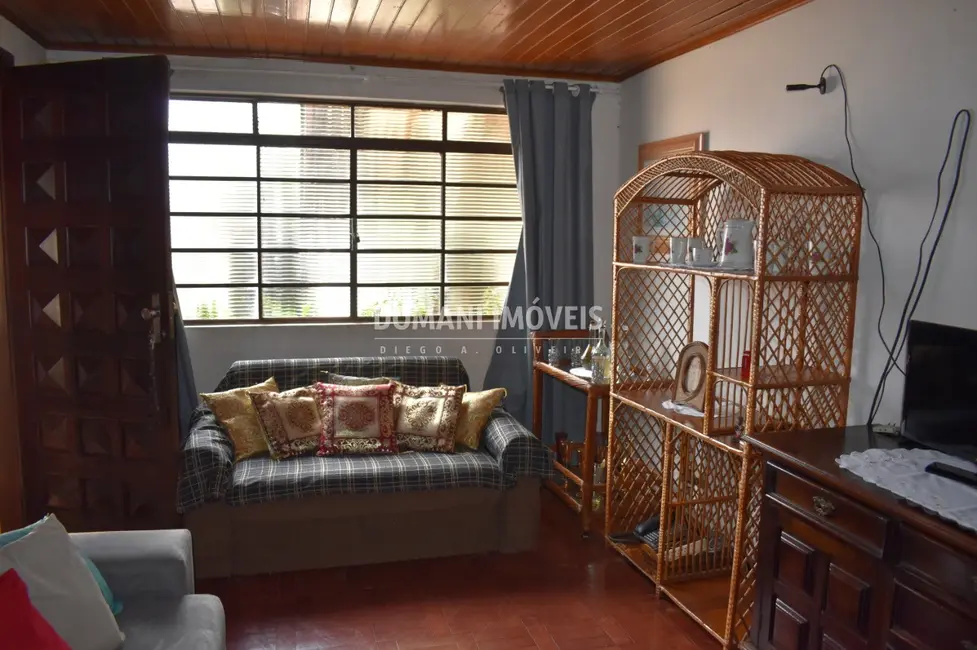 Foto 6 de Casa com 3 quartos à venda, 118m2 em Campos Do Jordao - SP