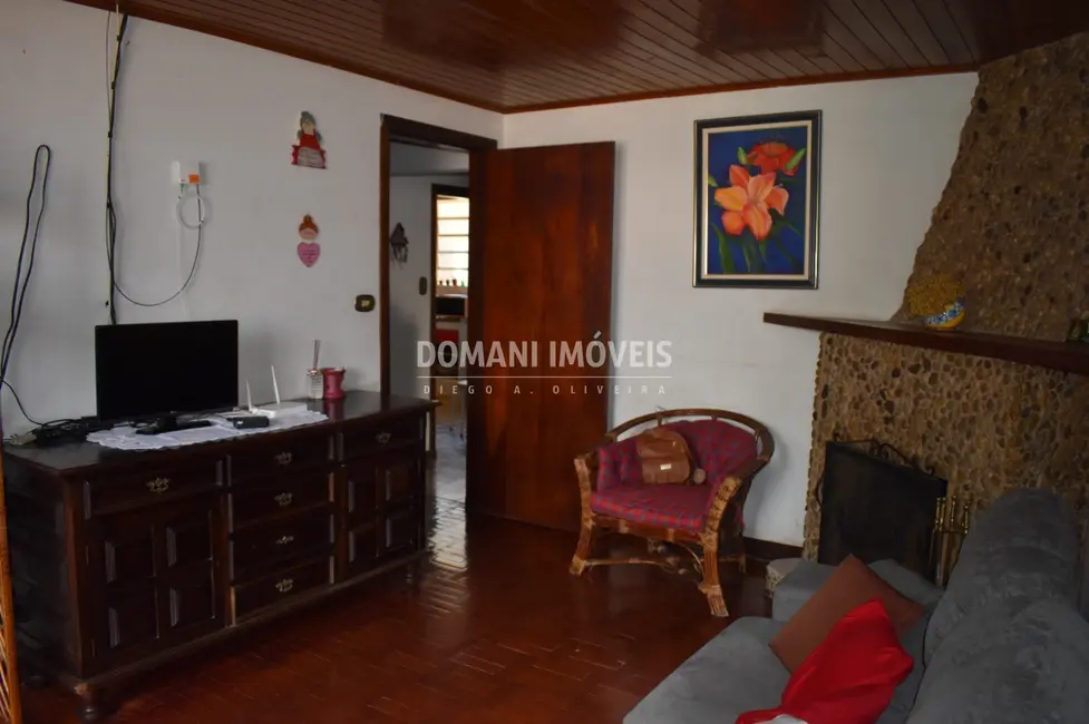 Foto 4 de Casa com 3 quartos à venda, 118m2 em Campos Do Jordao - SP