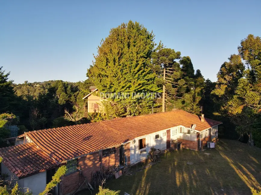 Foto 3 de Casa com 3 quartos à venda, 280m2 em Campos Do Jordao - SP