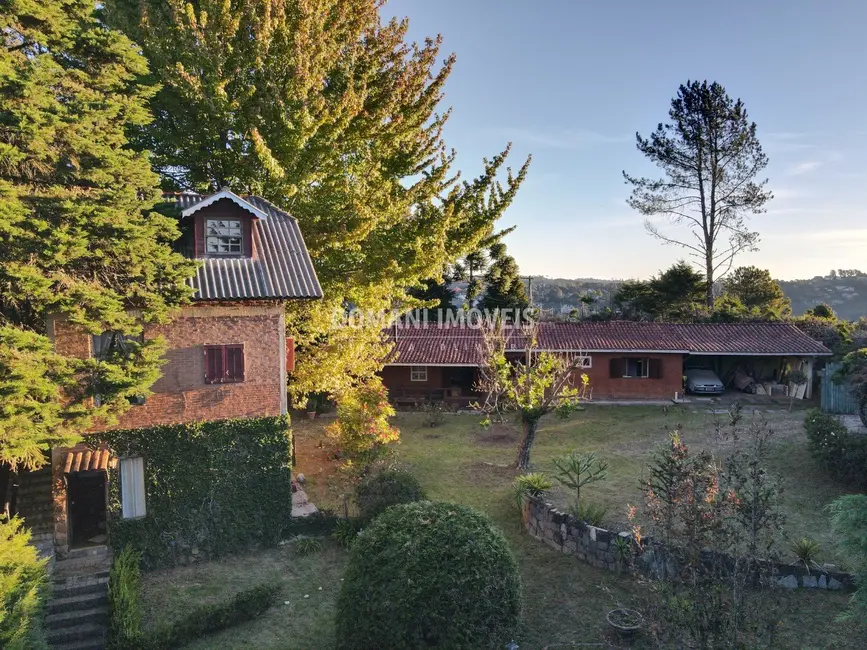 Foto 1 de Casa com 3 quartos à venda, 280m2 em Campos Do Jordao - SP