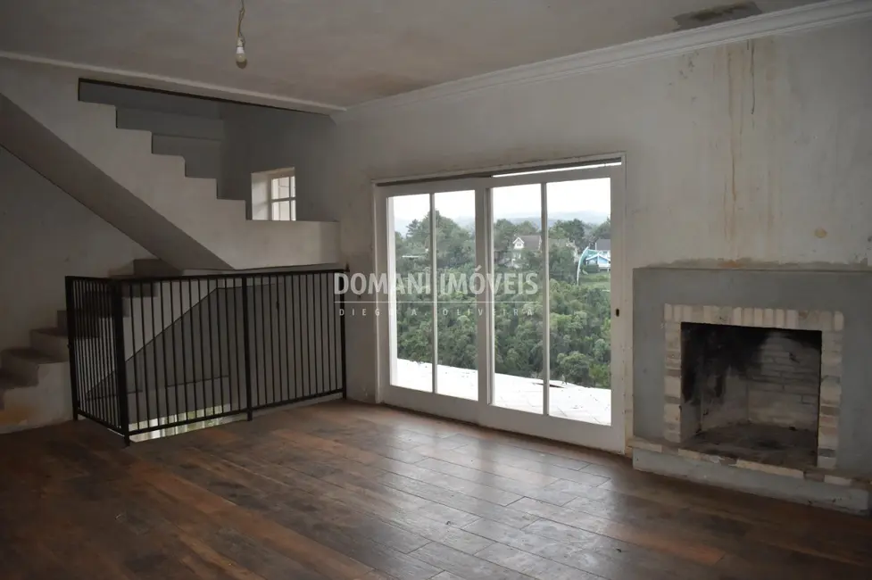 Casa com 4 quartos à venda, 550m2 em Campos Do Jordao - SP - imagem 9 Foto 9 de Casa com 4 quartos à venda, 550m2 em Campos Do Jordao - SP