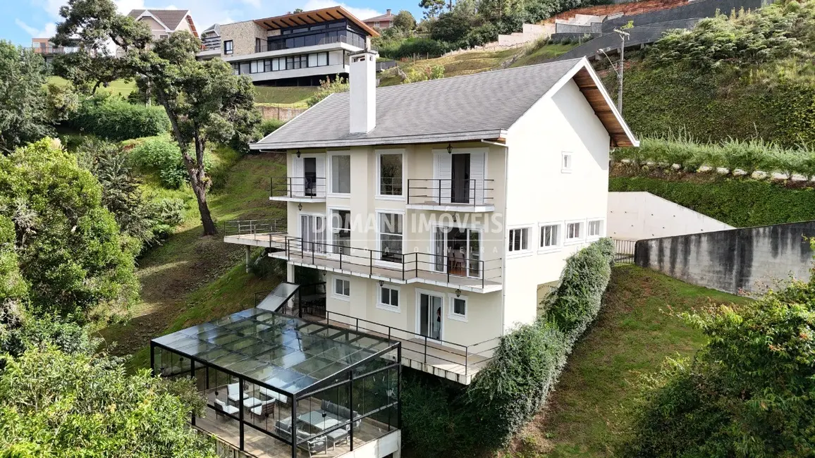 Foto 1 de Casa de Condomínio com 4 quartos à venda, 332m2 em Campos Do Jordao - SP