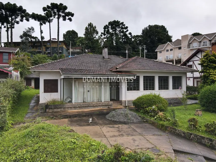 Foto 2 de Casa com 3 quartos à venda, 317m2 em Campos Do Jordao - SP
