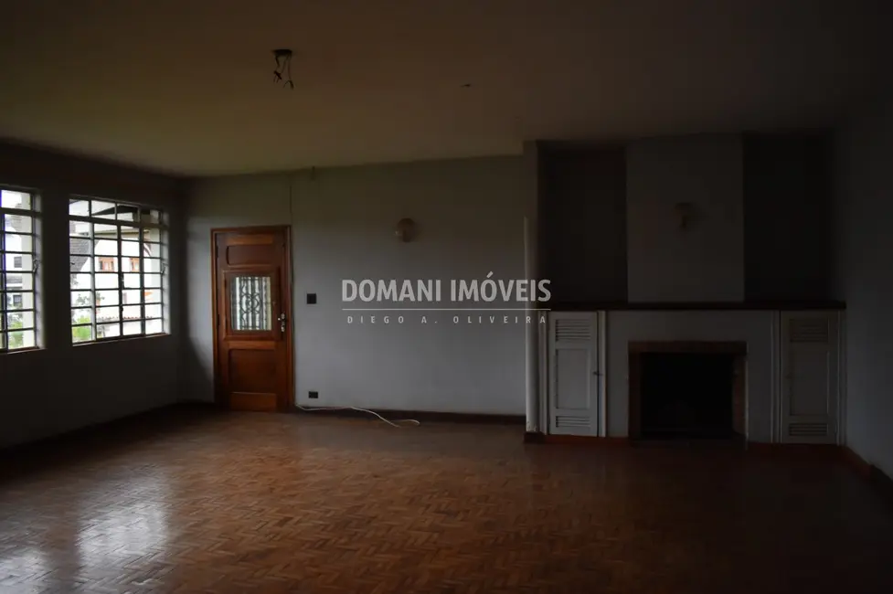 Casa com 3 quartos à venda, 317m2 em Campos Do Jordao - SP - imagem 9 Foto 9 de Casa com 3 quartos à venda, 317m2 em Campos Do Jordao - SP