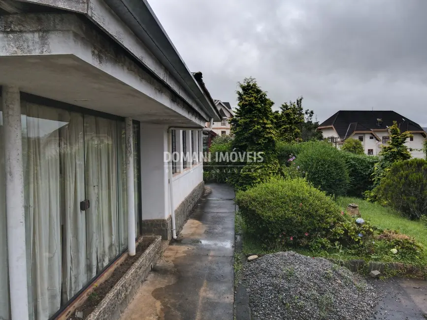 Casa com 3 quartos à venda, 317m2 em Campos Do Jordao - SP - imagem 4 Foto 4 de Casa com 3 quartos à venda, 317m2 em Campos Do Jordao - SP